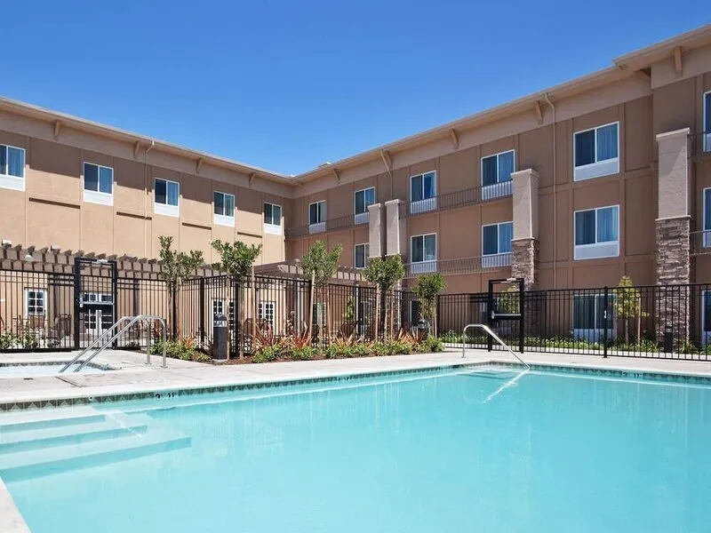 Holiday Inn Express & Suites Napa Valley · Anbieterbild von TUI
