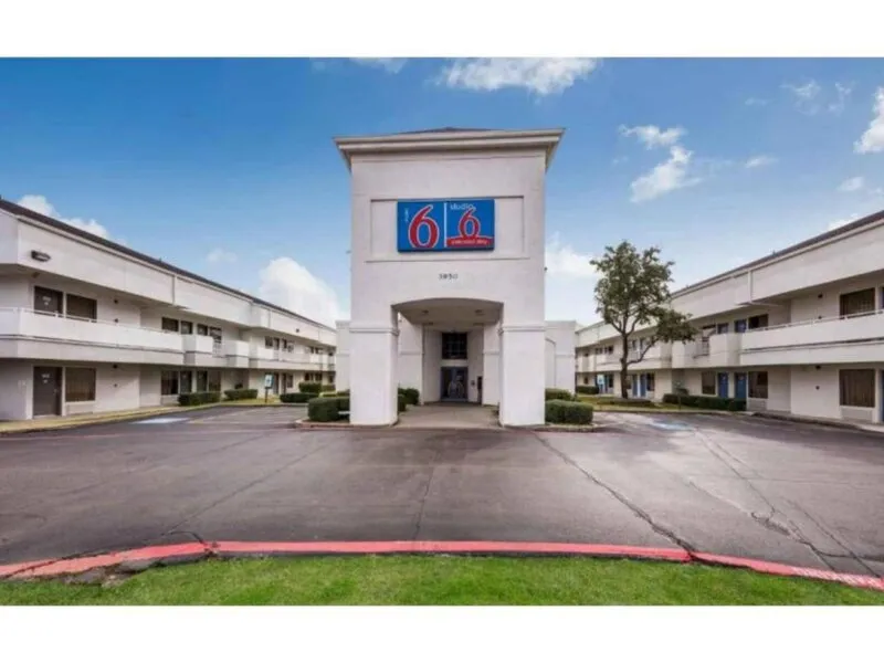 Motel 6 Irving Tx Irving Dfw Airport East · Anbieterbild von TUI