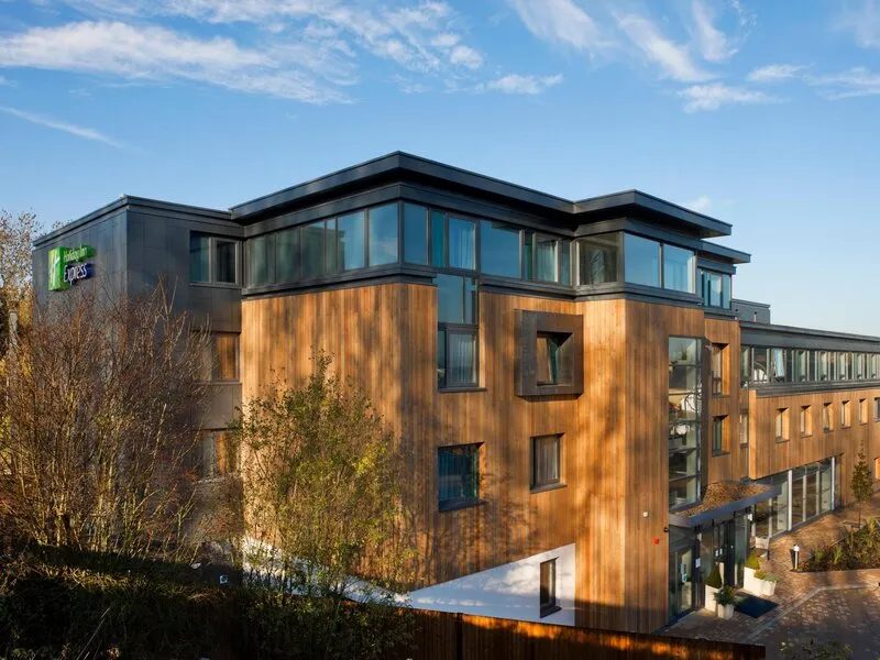 Holiday Inn Express Cambridge-Duxford M11 J10 · Anbieterbild von TUI