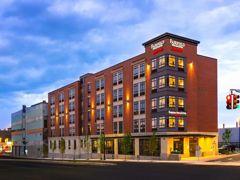 Fairfield Inn & Suites Boston Cambridge · Anbieterbild von TUI