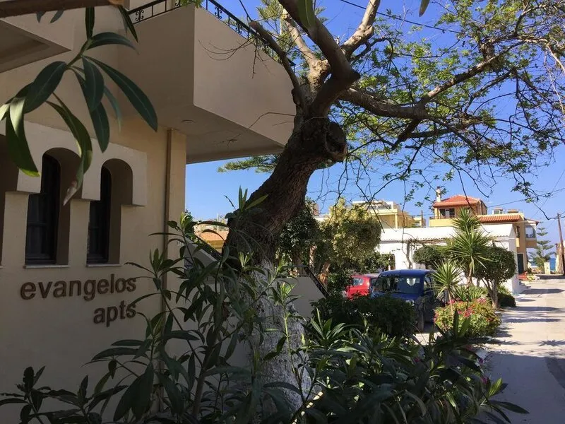 Evangelos Apartments · Anbieterbild von TUI