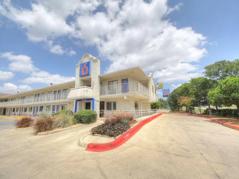Motel 6 San Antonio - Fiesta · Anbieterbild von TUI