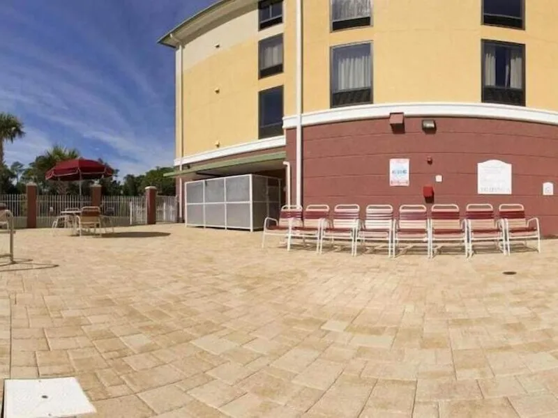 Holiday Inn Express & Suites Port Richey · Anbieterbild von TUI