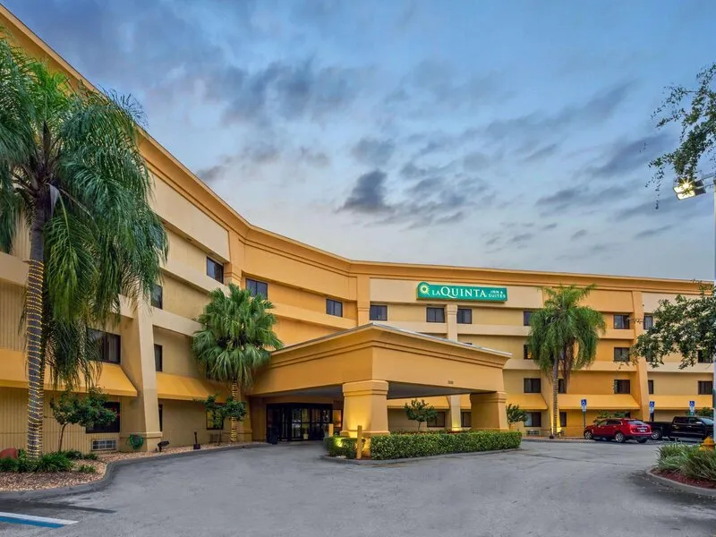 La Quinta Inn & Suites by Wyndham Miami Airport East · Anbieterbild von TUI