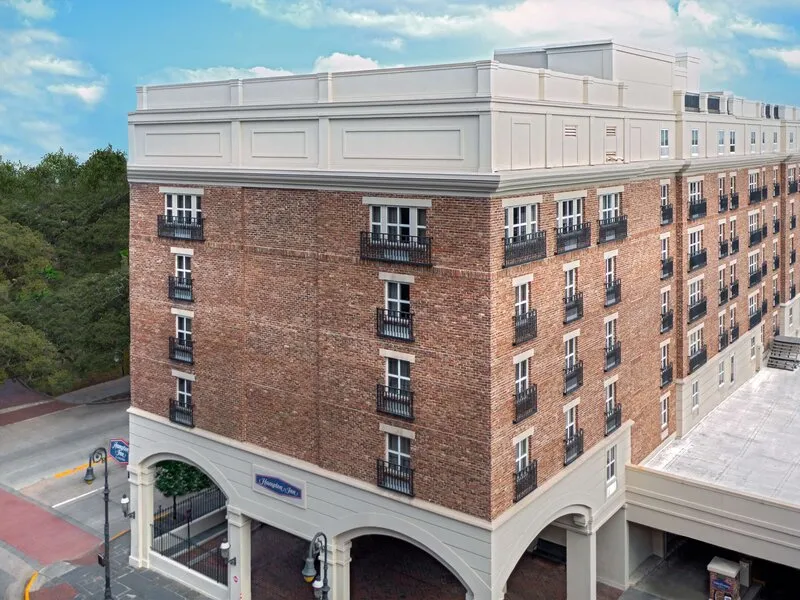 Hampton Inn Savannah-Historic District · Anbieterbild von TUI