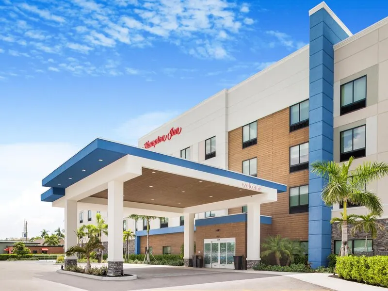 Hampton Inn Fort Myers Downtown · Anbieterbild von TUI