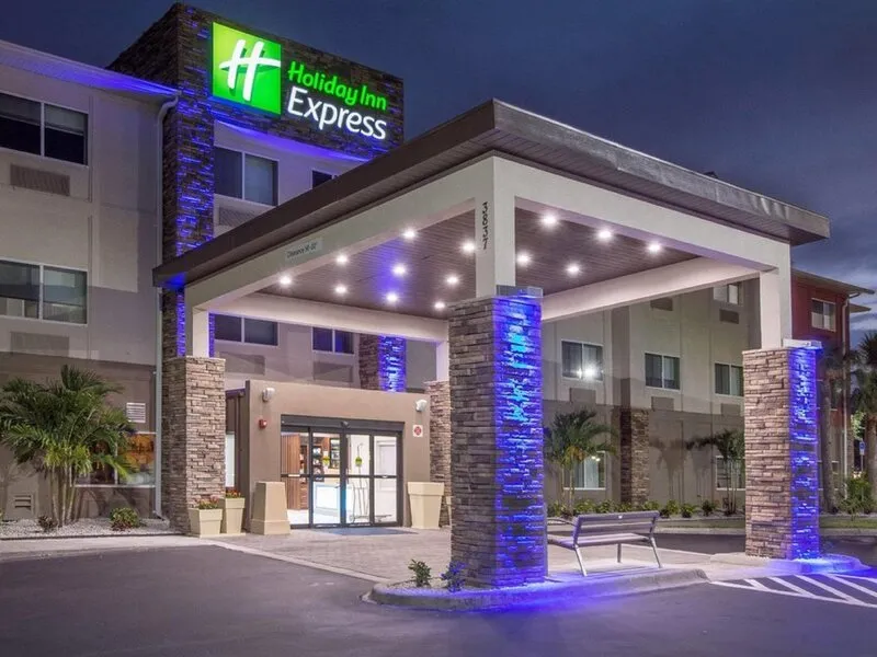 Holiday Inn Express Naples South - I-75 · Anbieterbild von TUI