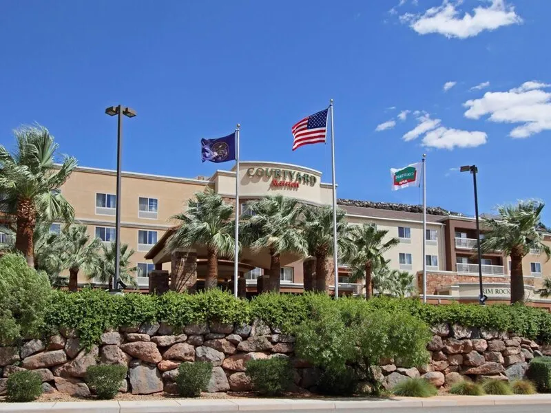 Courtyard St. George · Anbieterbild von TUI