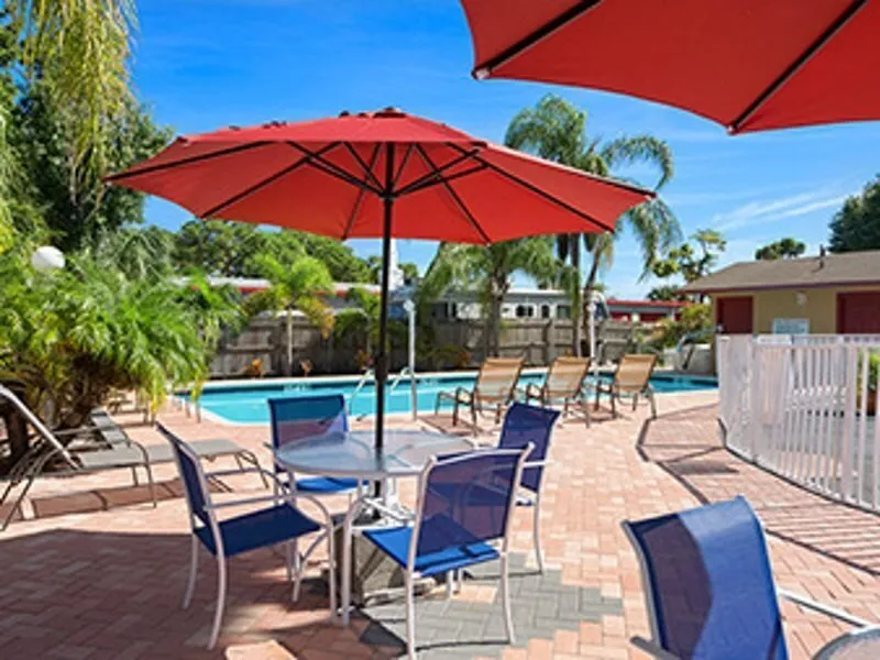Super 8 by Wyndham Bradenton Sarasota Area · Anbieterbild von TUI
