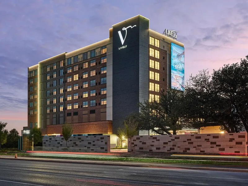 Lively Hotel on OAK Oklahoma City Tapestry by Hilton · Anbieterbild von TUI