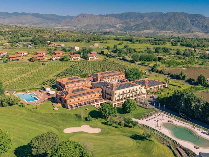 Picciolo Etna Golf Resort & Spa, Curio Collection by Hilton · Anbieterbild von TUI