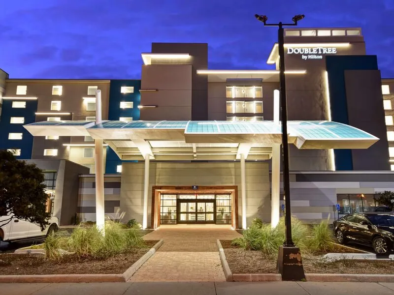 DoubleTree by Hilton Virginia Beach Oceanfront South · Anbieterbild von TUI