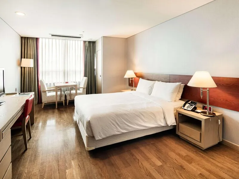 Ramada Hotel & Suites by Wyndham Seoul Namdaemun · Anbieterbild von TUI