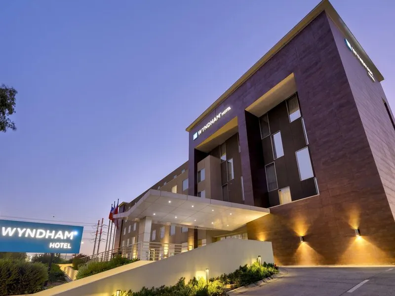 La Quinta by Wyndham Santiago Aeropuerto · Anbieterbild von TUI