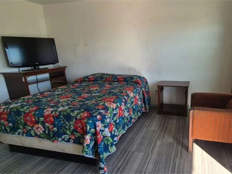 Base Motel By OYO South Tampa · Anbieterbild von TUI