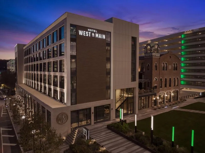 Hotel West & Main Conshohocken Philadelphia, Tapestry by Hilton · Anbieterbild von TUI