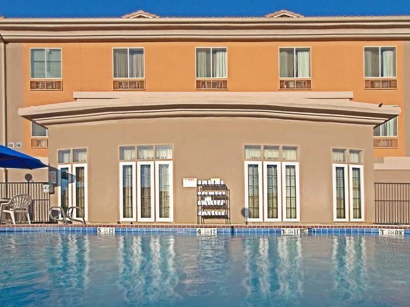 Holiday Inn Express Hotel & Suites Tucson · Anbieterbild von TUI