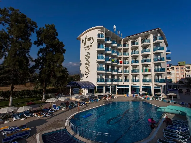 Infinity Beach · Anbieterbild von TUI