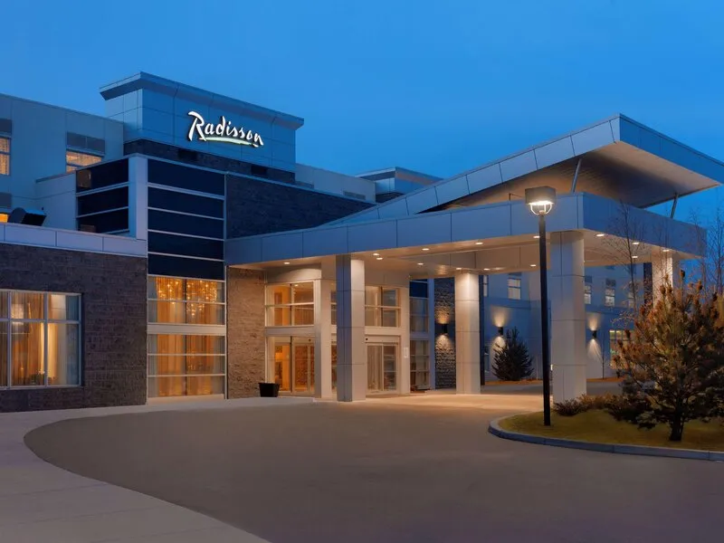 Radisson Hotel Conference Center Calgary Airport · Anbieterbild von TUI