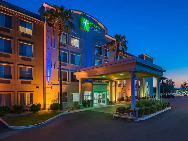 Holiday Inn Express & Suites Peoria North Glendale · Anbieterbild von TUI