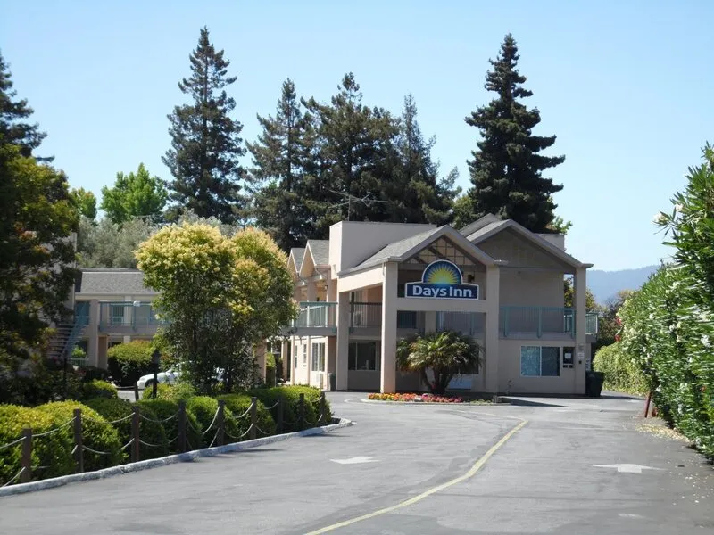 Days Inn Redwood City · Anbieterbild von TUI