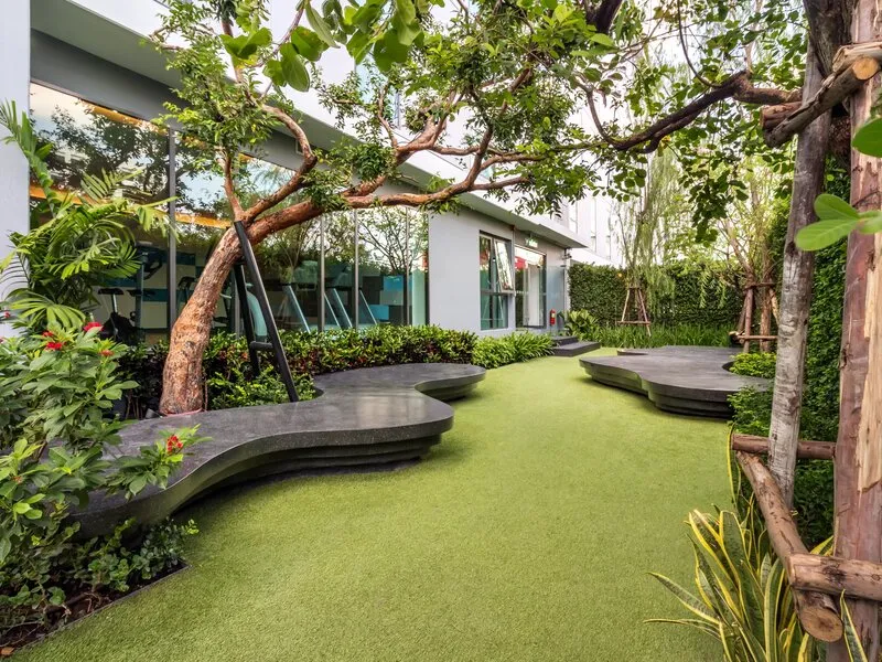 Holiday Inn Express Bangkok Soi Soonvijai · Anbieterbild von TUI
