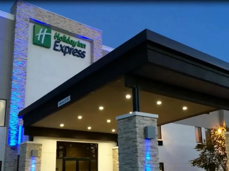 Holiday Inn Express & Suites Oklahoma City Airport · Anbieterbild von TUI