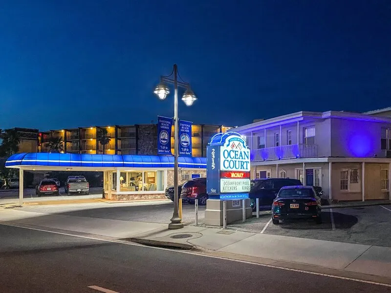 Ocean Court Beachfront Hotel · Anbieterbild von TUI