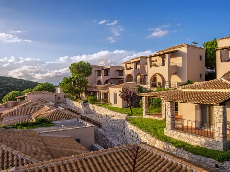 Mövenpick Resort Agios Nikolaos Sivota · Anbieterbild von TUI