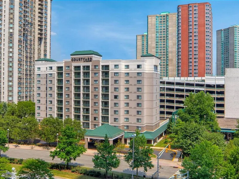 Courtyard Jersey City Newport · Anbieterbild von TUI