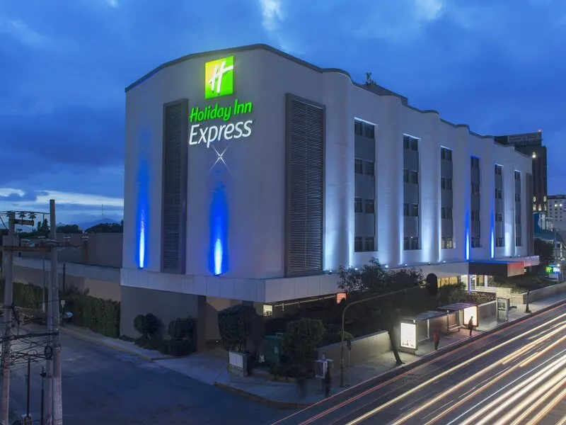 Holiday Inn Express Mexico - Toreo · Anbieterbild von TUI