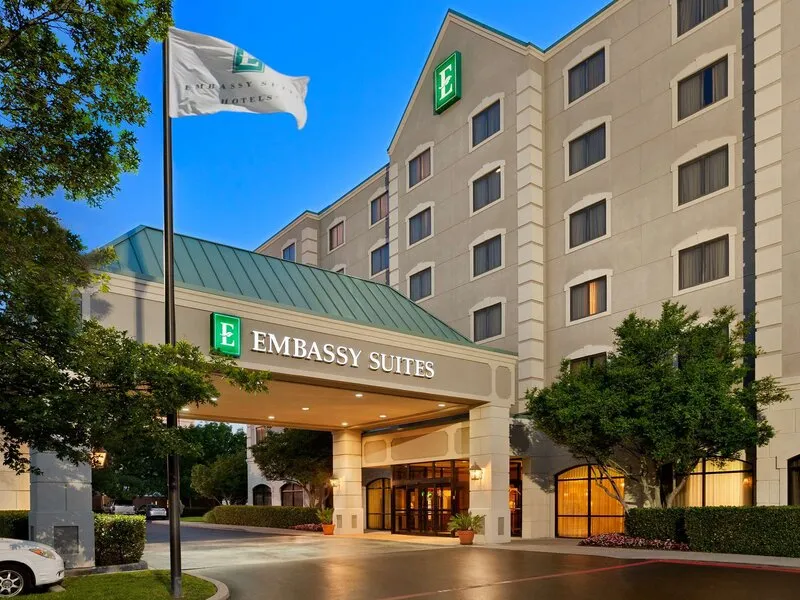 Embassy Suites Dallas Near The Galleria · Anbieterbild von TUI