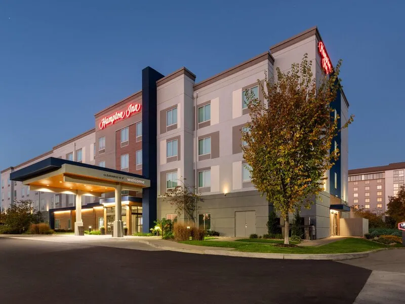 Hampton Inn by Hilton Nashville Airport Century Place · Anbieterbild von TUI