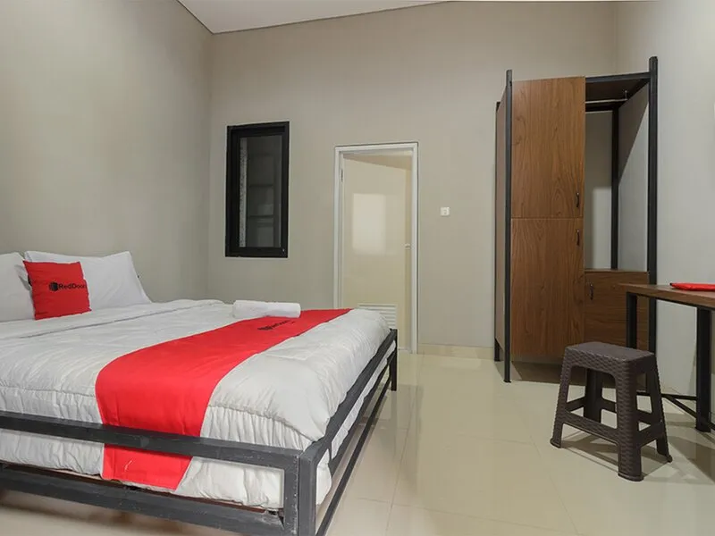 RedDoorz near Puri Indah Mall · Anbieterbild von TUI