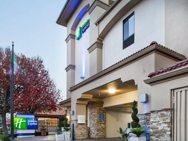 Holiday Inn Express Redwood City Central · Anbieterbild von TUI