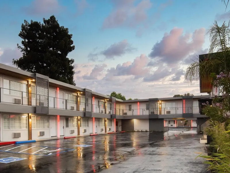 Howard Johnson Express San Mateo · Anbieterbild von TUI