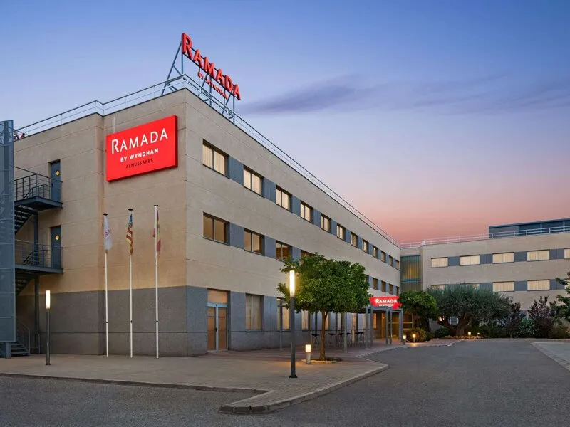 Ramada by Wyndham Valencia Almussafes · Anbieterbild von TUI