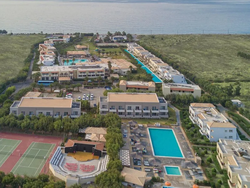 Akti Beach Club · Anbieterbild von TUI
