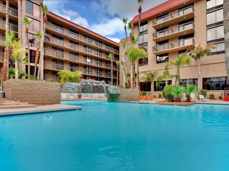 Holiday Inn and Suites Phoenix -Mesa/Chandler · Anbieterbild von TUI
