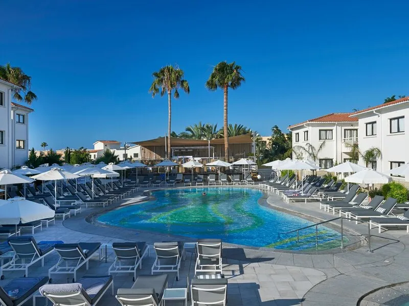 King Jason Paphos - Designed for adults by Louis Hotels · Anbieterbild von TUI
