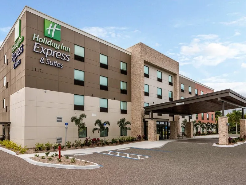 Holiday Inn Express & Suites Ft Myers Beach-Sanibel Gateway · Anbieterbild von TUI