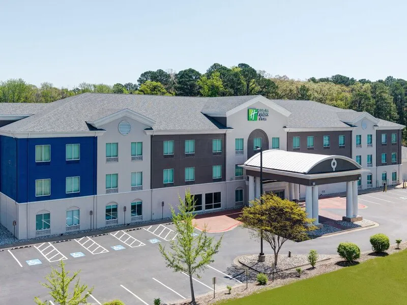Holiday Inn Express Hotel  Suites Little Rock-West · Anbieterbild von TUI