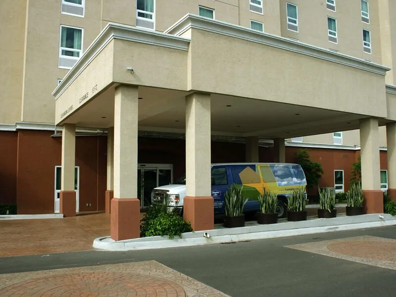 Hampton Inn by Hilton Guadalajara-Aeropuerto · Anbieterbild von TUI