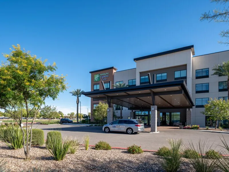 Holiday Inn Express & Suites Gilbert – Mesa Gateway Airport · Anbieterbild von TUI