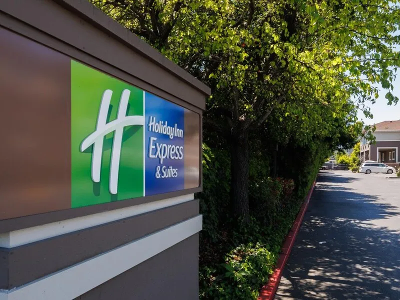 Holiday Inn Express & Suites Mountain View Silicon Valley, an IHG Hotel · Anbieterbild von TUI