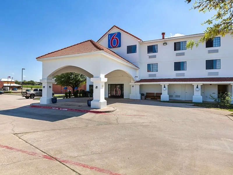 Motel 6 Fort Worth - Bedford · Anbieterbild von TUI