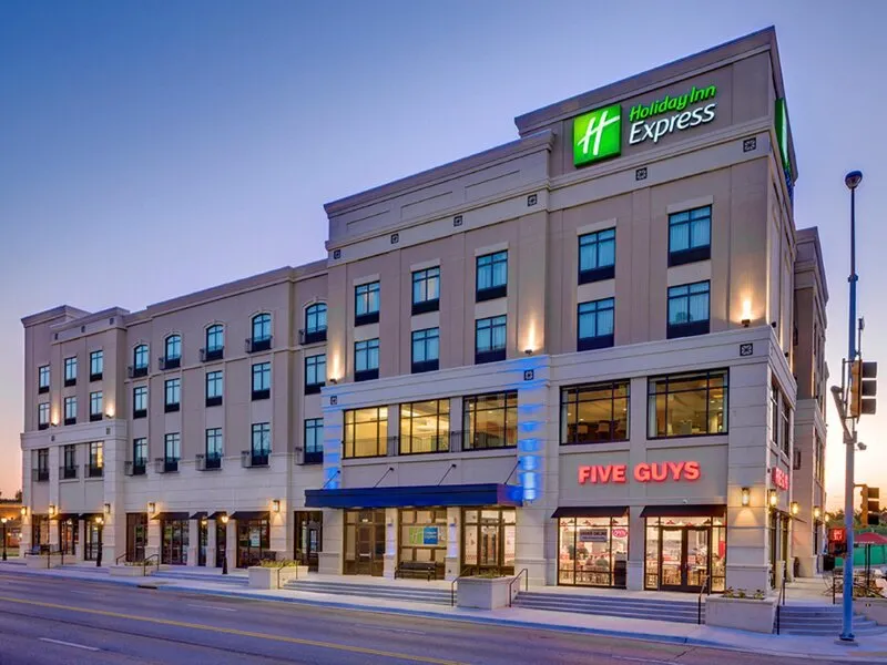 Holiday Inn Express & Suites Kansas City KU Medical Center · Anbieterbild von TUI