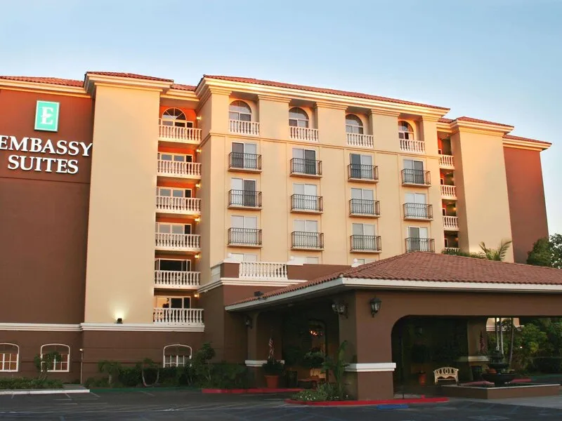 Embassy Suites by Hilton Anaheim North · Anbieterbild von TUI