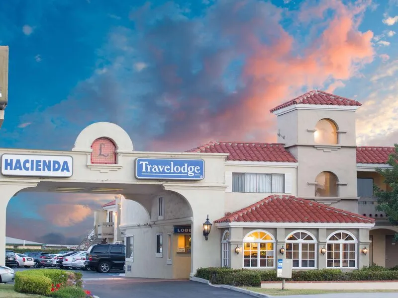 Travelodge Costa Mesa Newport Beach Hacienda Travelodge · Anbieterbild von TUI