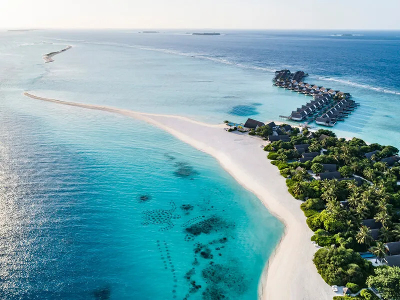Four Seasons Resort Maldives at Landaa Giraavaru · Anbieterbild von TUI